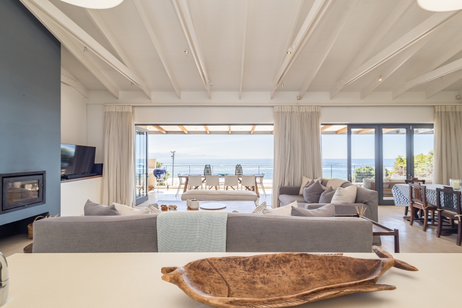 4 Bedroom Property for Sale in Plettenberg Bay Central Western Cape